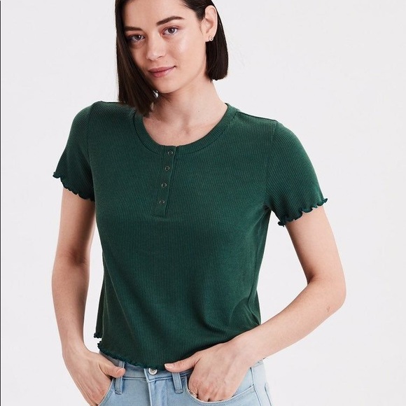 ♥︎American Eagle Ribbed Lettuce Edge Henley Tee♥︎ - Picture 1 of 6